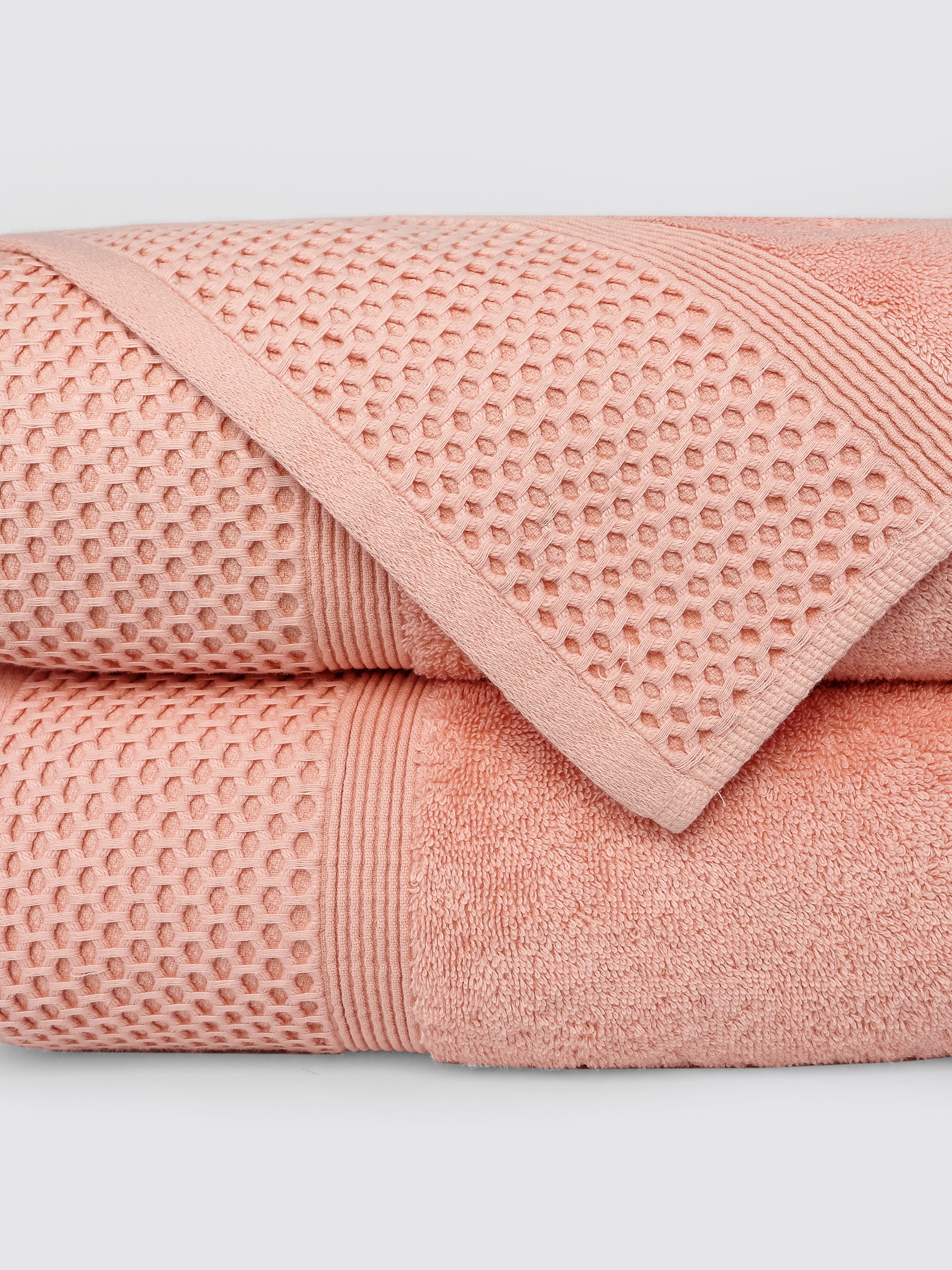 Peach combed cotton bath towel, pack of 2, 28x57 inches – product detail view
