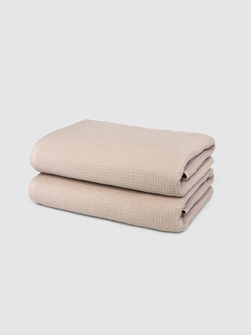 Beige ring-spun cotton bath towel, pack of 2, 27x55 inches – main product view
