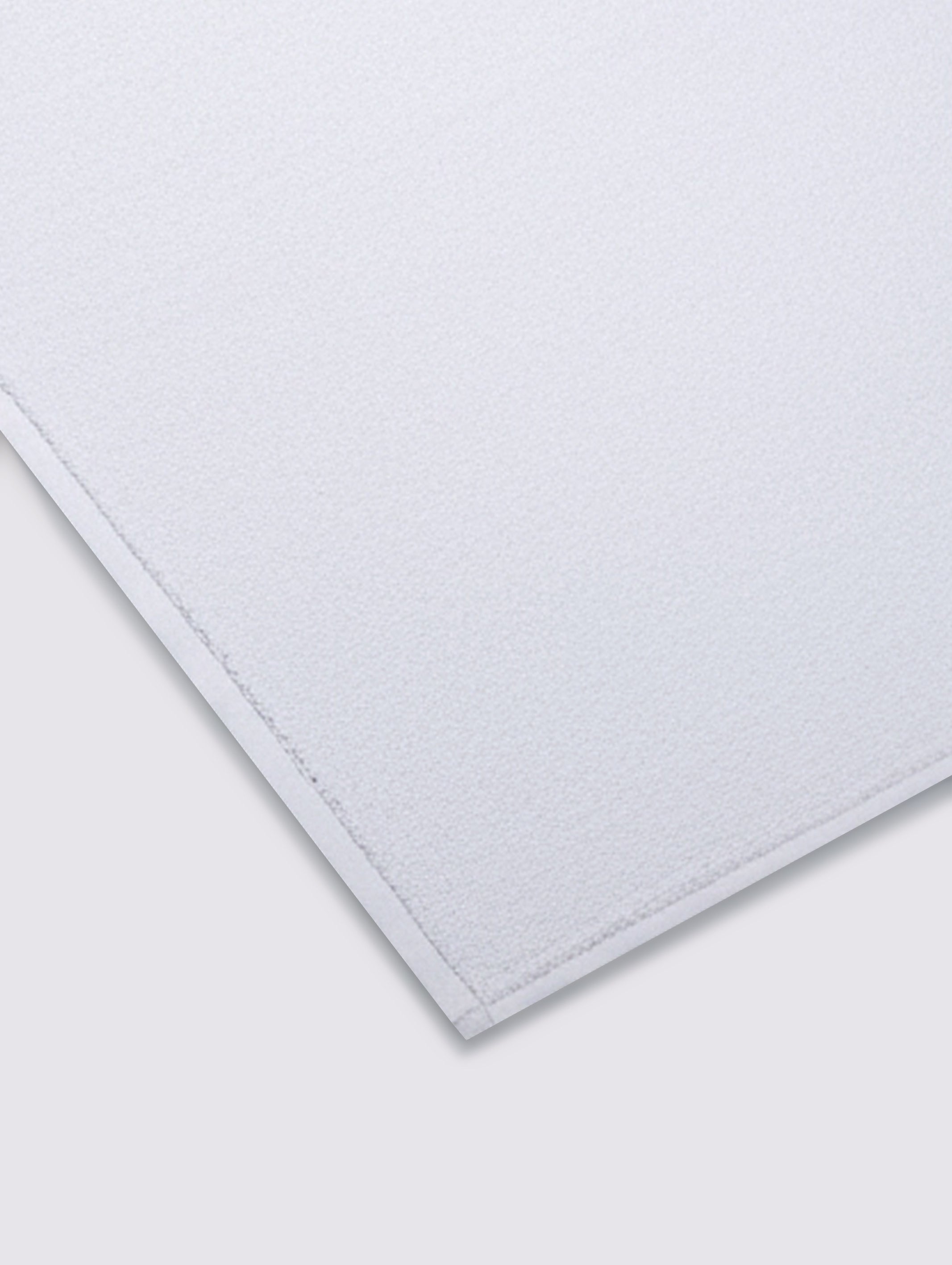 White ring-spun cotton bathroom bath mat, pack of 1, 20x28 inches – additional view