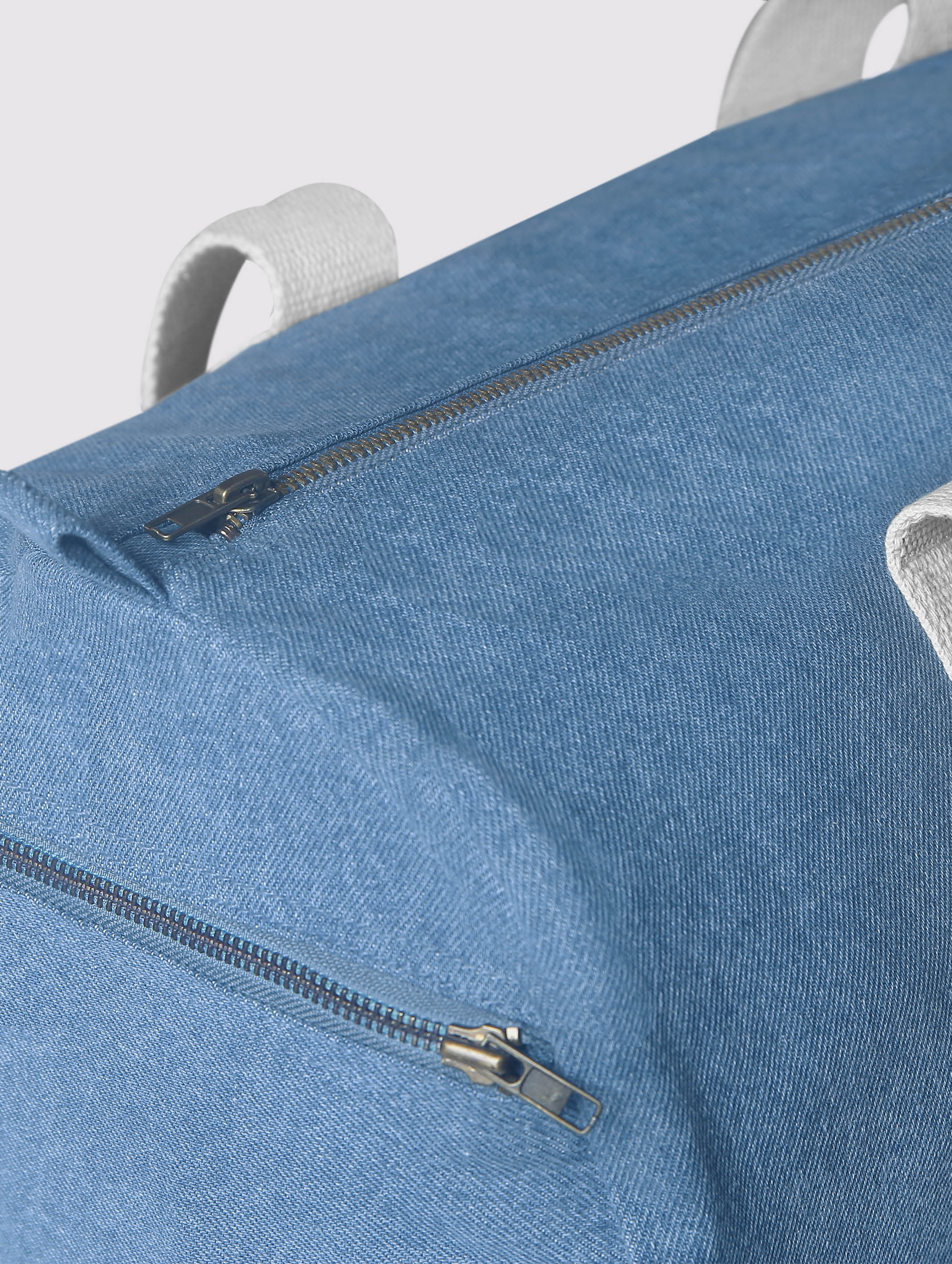 Powder Blue Duffle Bag Lightweight Gym & Travel Bag - EAUDB-5V2-226-1P