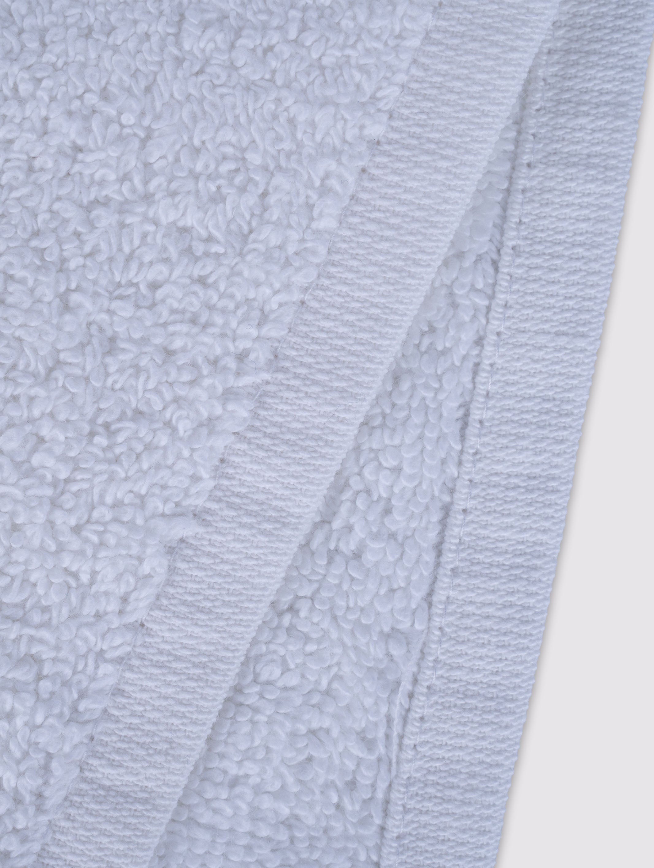 White bathroom bath mat, 20x30 inches – main product view