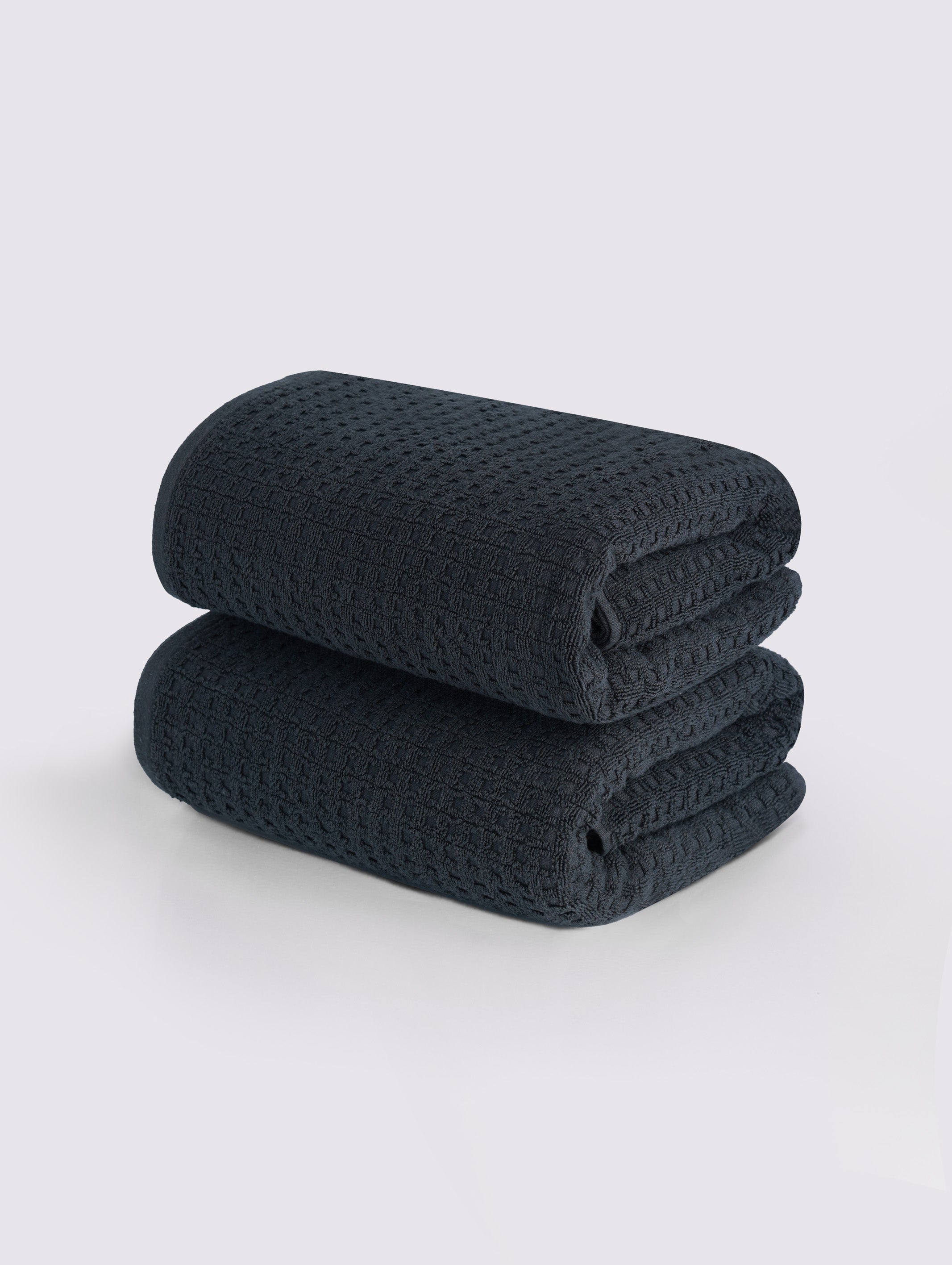 Black combed cotton bath towel, pack of 2, 27x50 inches – main product view