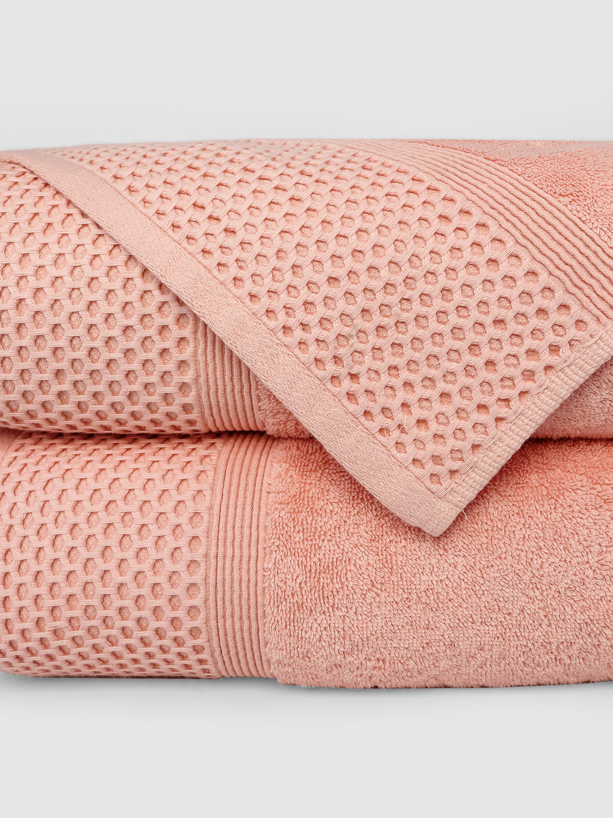 Peach combed cotton bath towel, pack of 2, 28x57 inches – product detail view