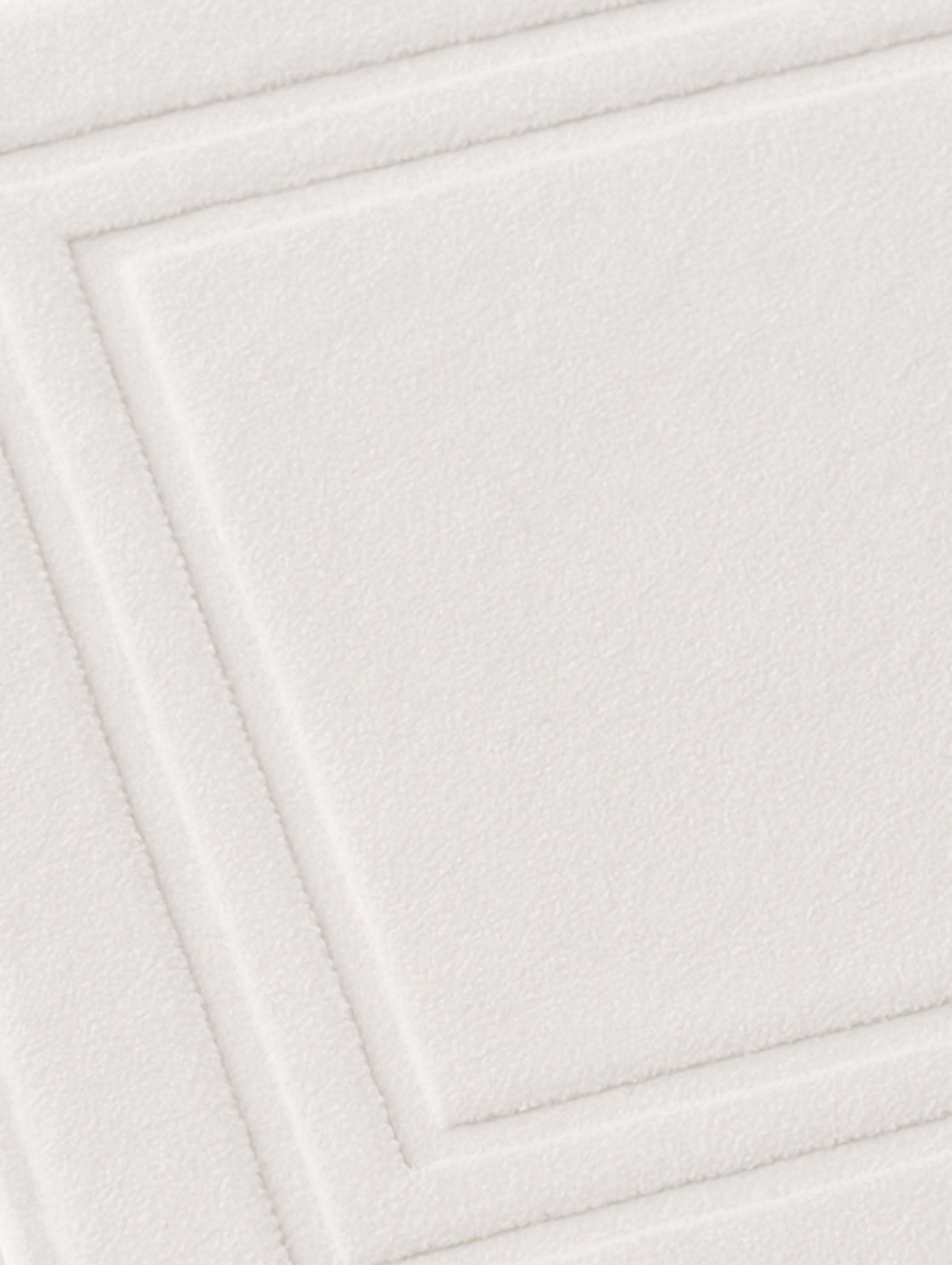 White combed cotton bathroom bath mat, 20x35 inches – additional view