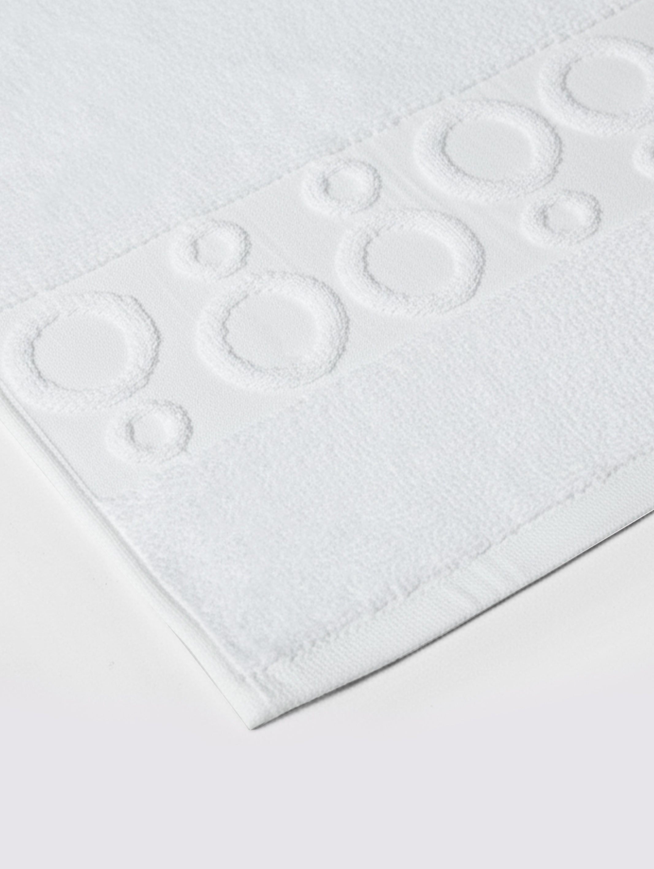White ring-spun cotton bathroom bath mat, pack of 1, 20x30 inches – product detail view