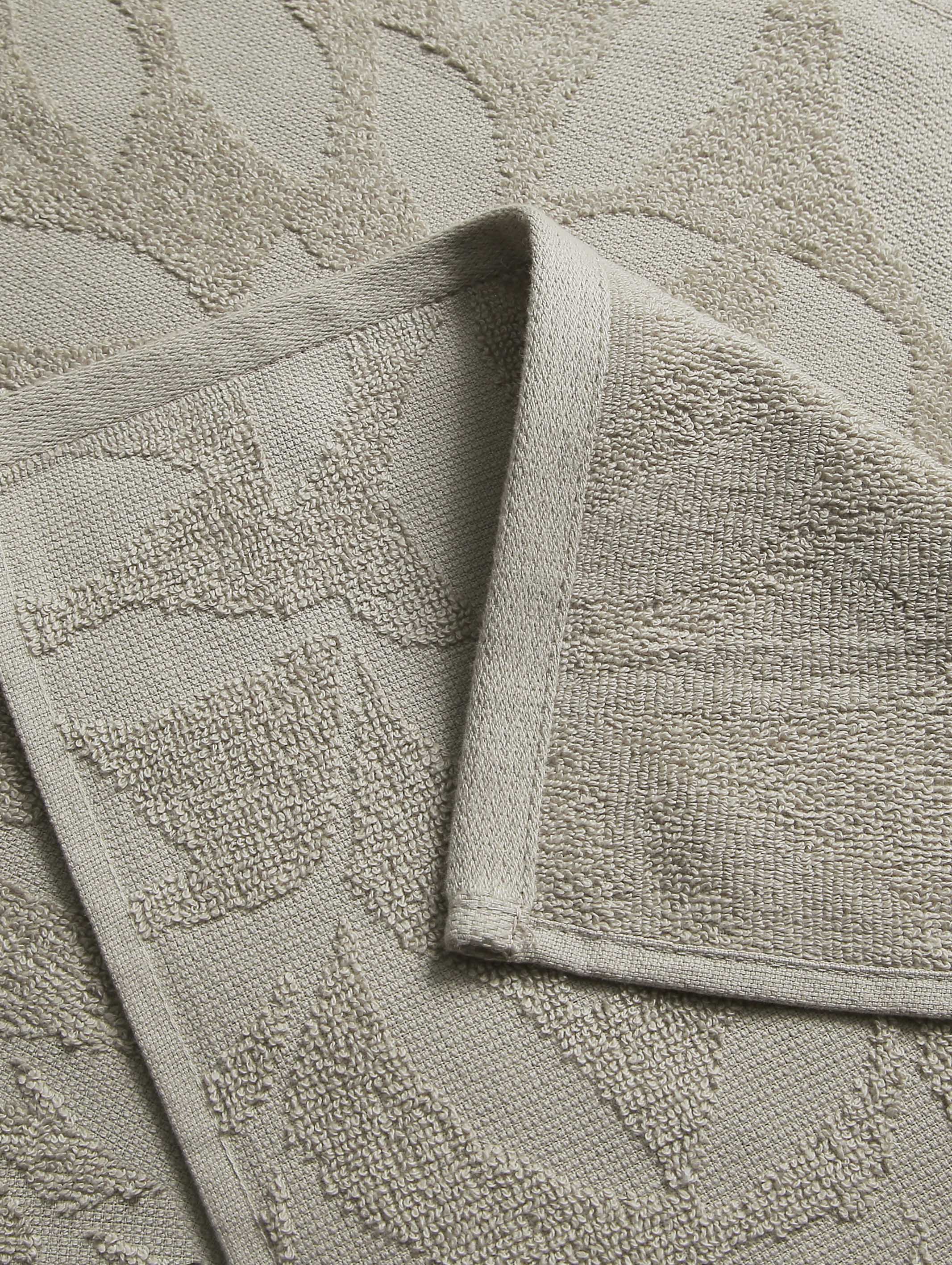 Taupe ring-spun cotton guest towels, 12x20 inches – additional view