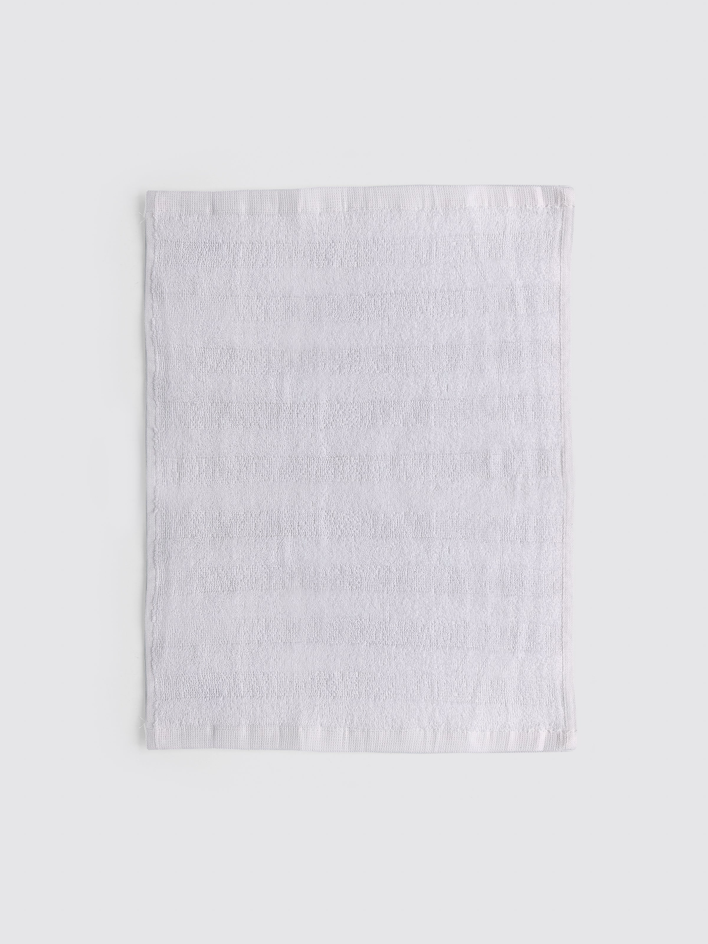 White ring-spun cotton guest towels, 12x21 inches – main product view