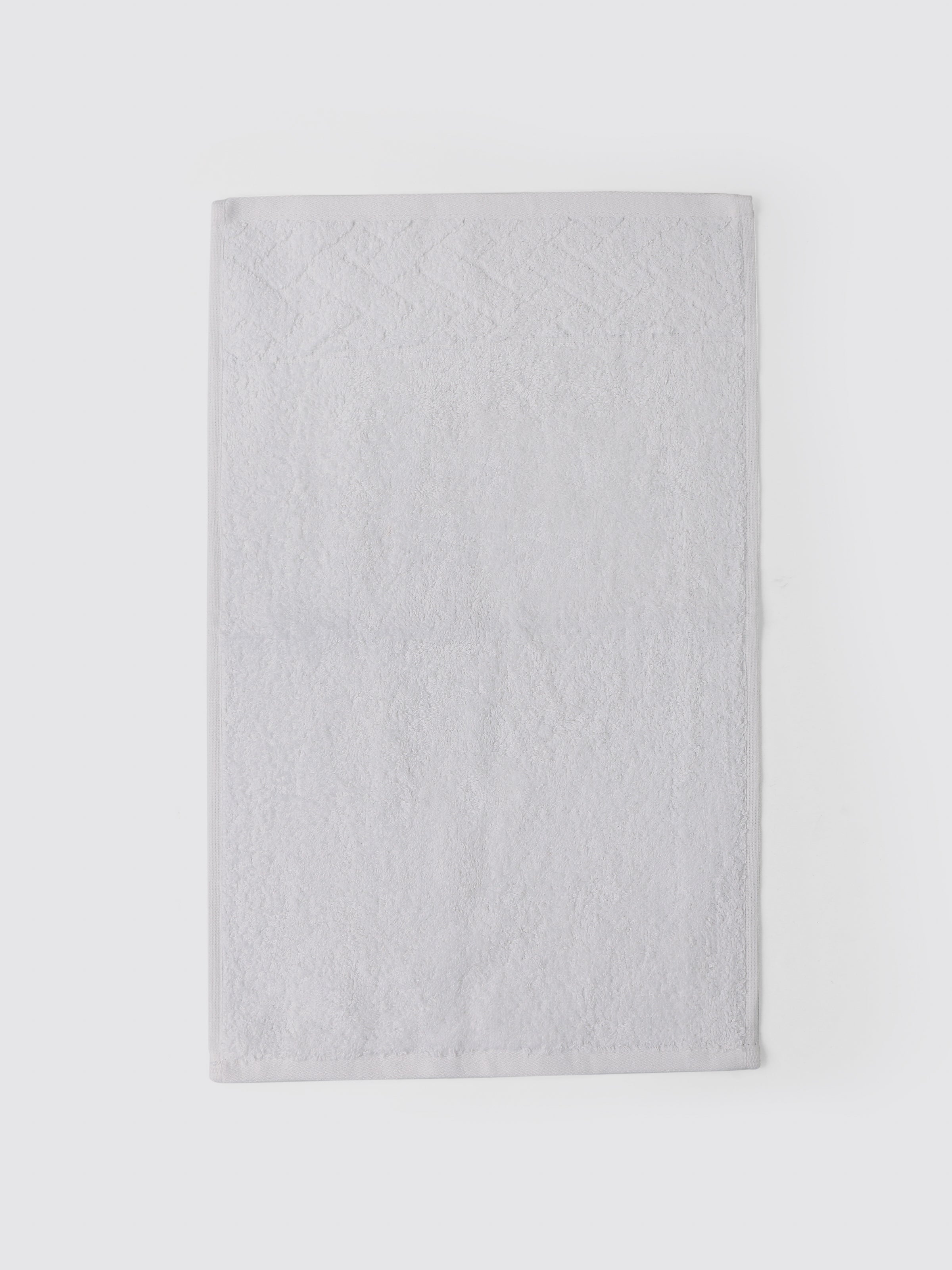 White ring-spun cotton guest towels, pack of 4, 12x20 inches – additional view