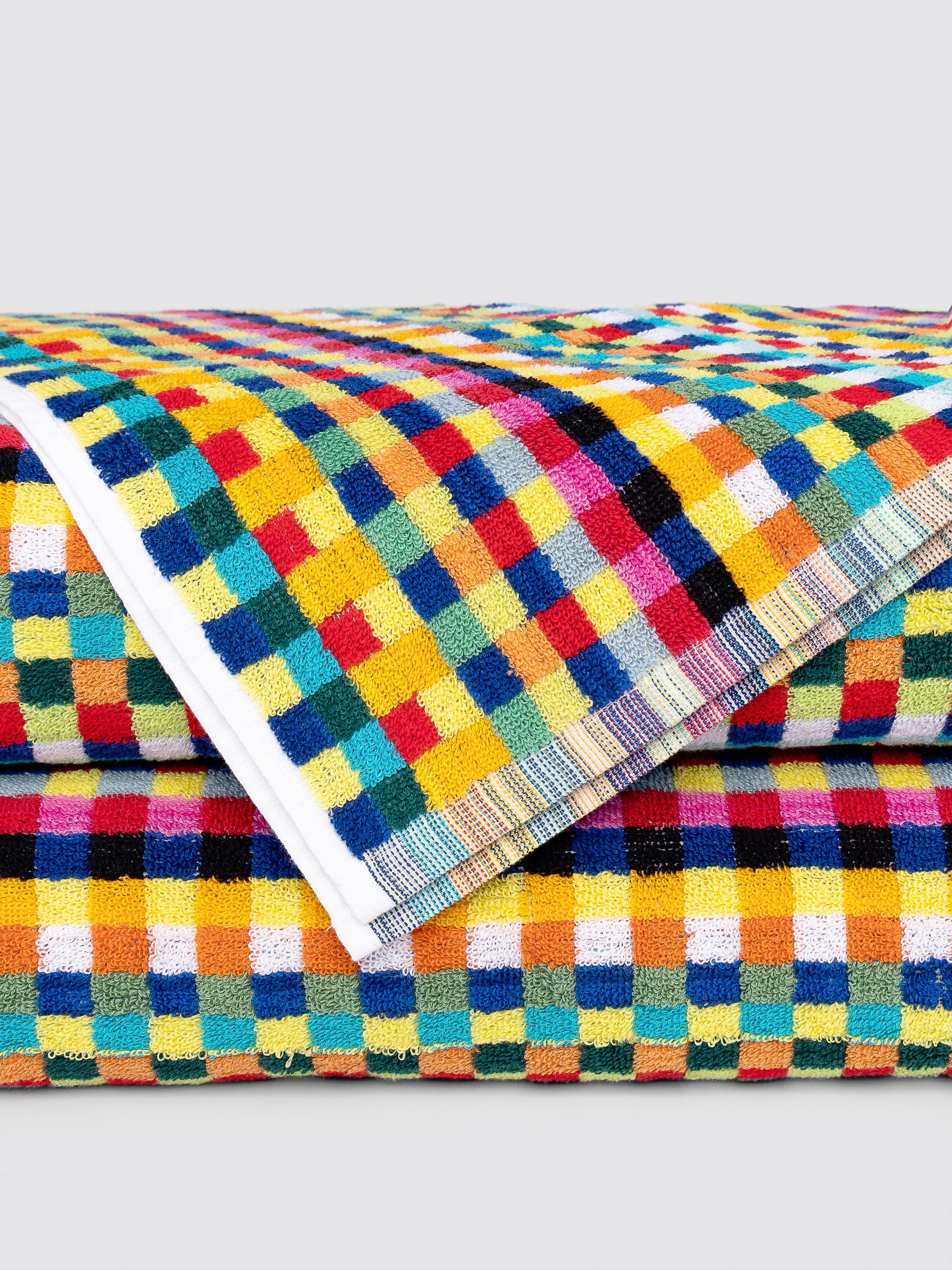 Multicolor Gingham ring-spun cotton oversized bath sheet towel, pack of 2, 35x70 inches – product detail view