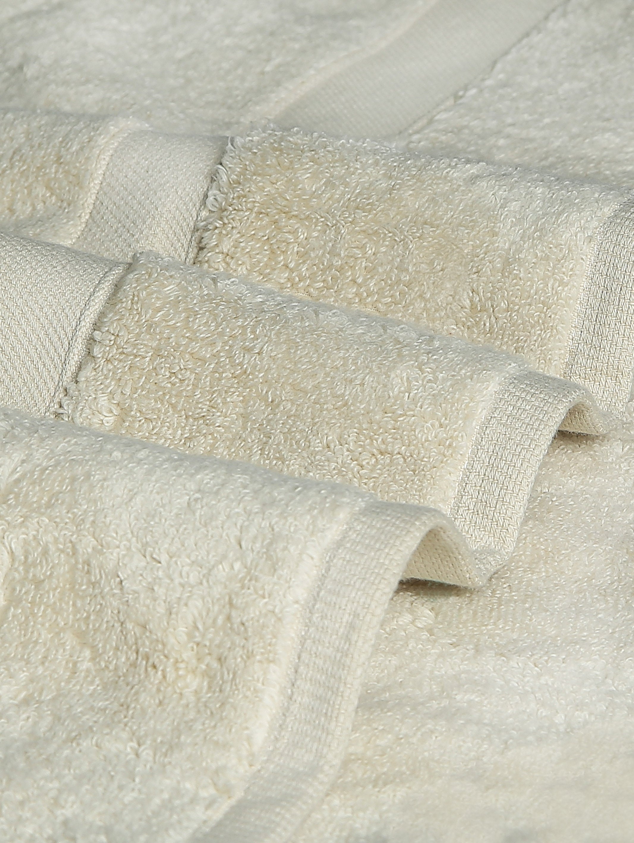 Cream zero-twist cotton oversized bath sheet towel, 39x71 inches – main product view