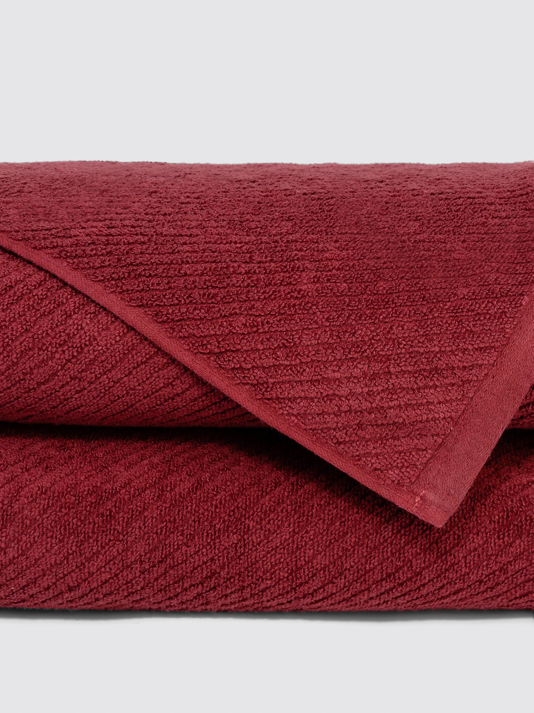 Maroon zero-twist cotton oversized bath sheet towel, pack of 2, 30x62 inches – product detail view